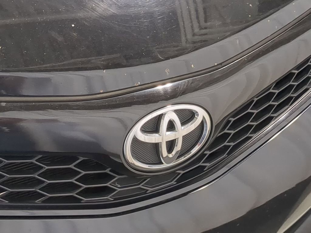 Thumbnail: 2014 Toyota Camry - 15