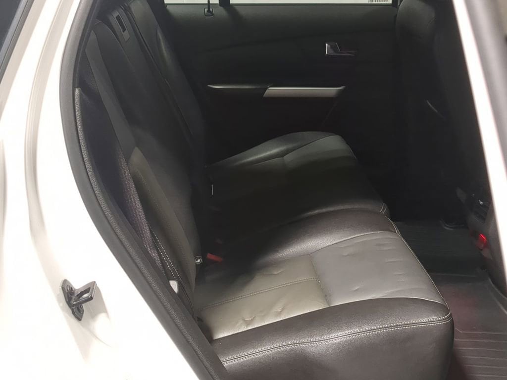 Thumbnail: 2013 Ford Edge - 23