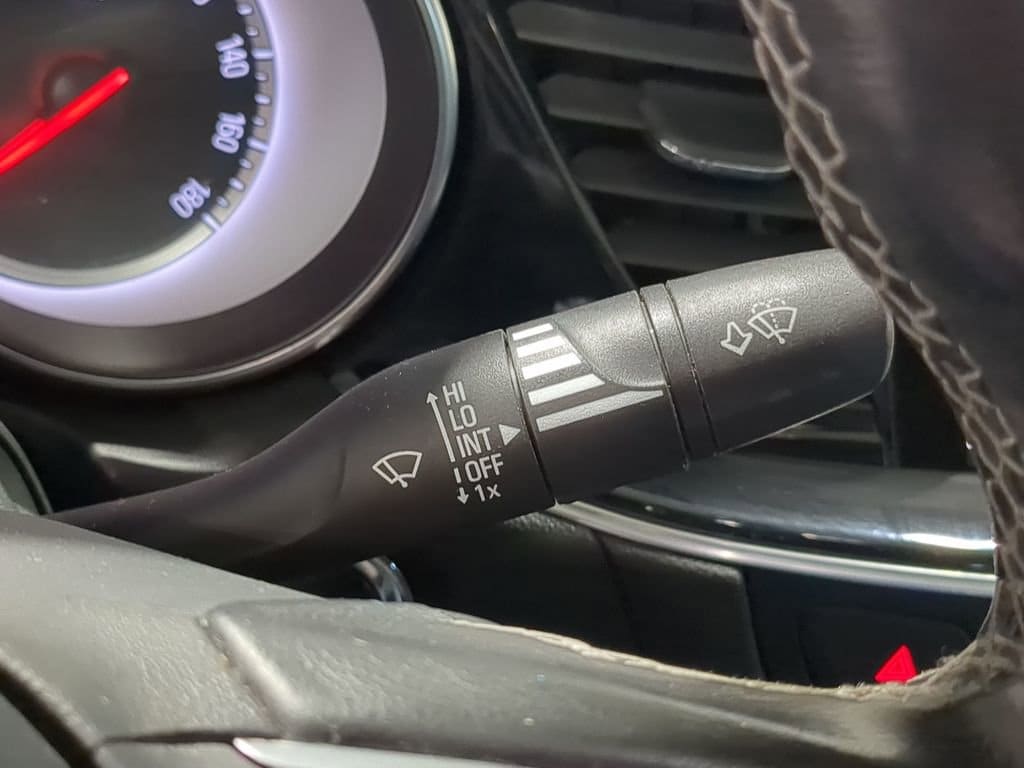 Thumbnail: 2018 Buick Regal - 31