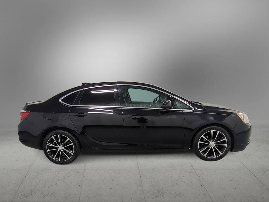 Thumbnail: 2016 Buick Verano - 9
