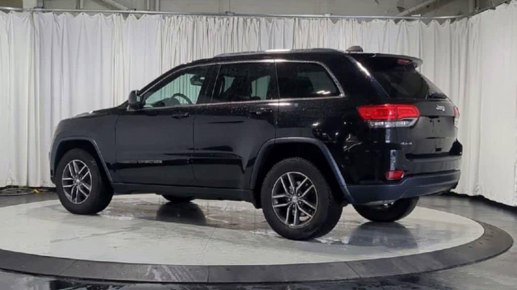 Thumbnail: 2018 Jeep Grand Cherokee - 8