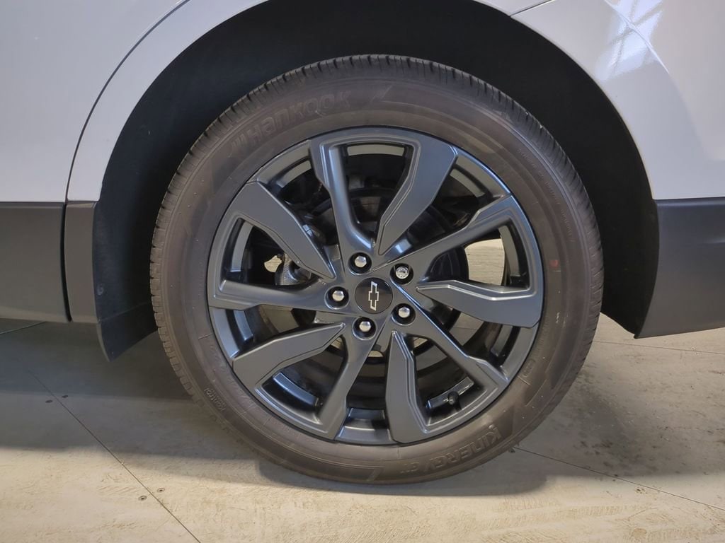 Thumbnail: 2023 Chevrolet Equinox - 17