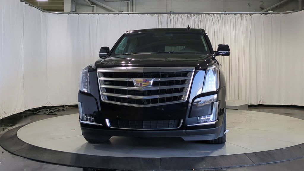 2020 Cadillac Escalade ESV Luxury photo 3