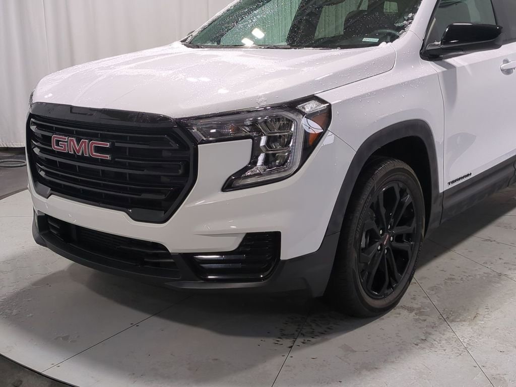 Thumbnail: 2022 GMC Terrain - 11