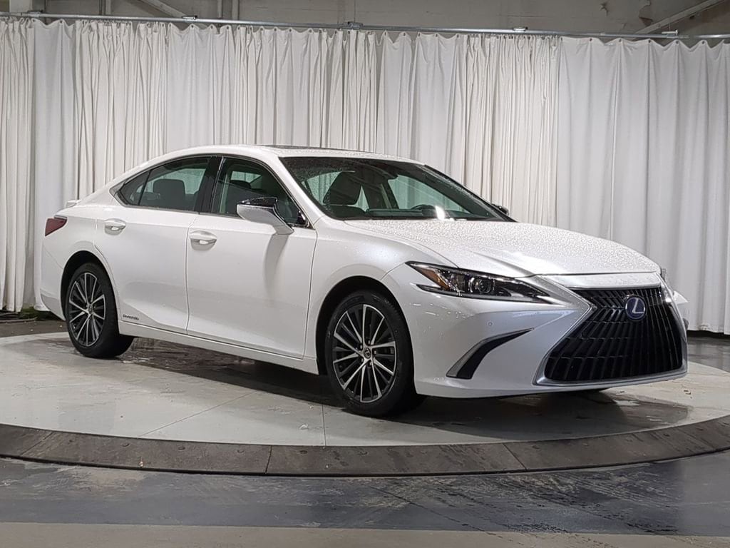 Thumbnail: 2022 Lexus ES - 20