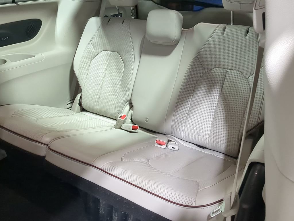 Thumbnail: 2017 Chrysler Pacifica - 37