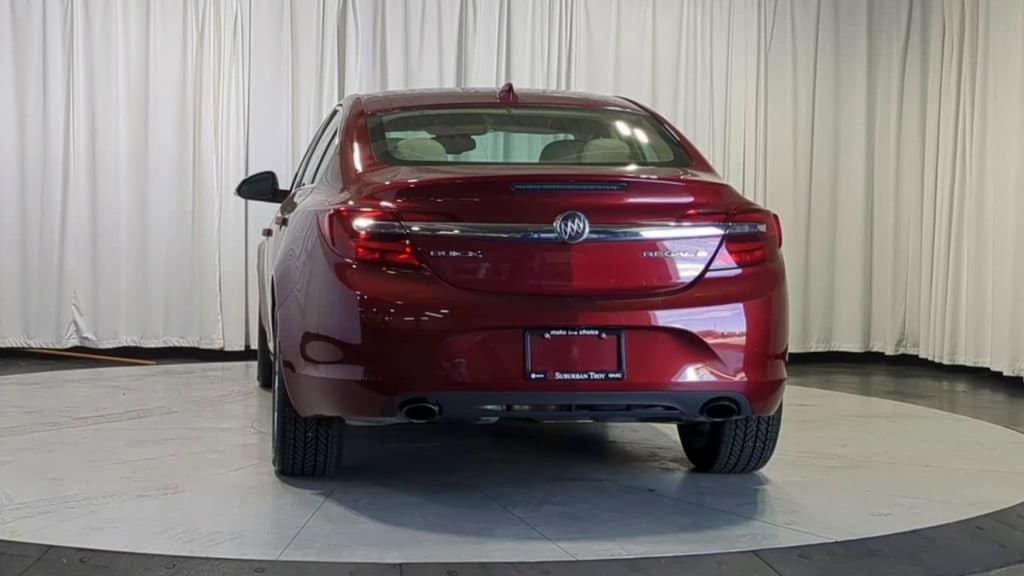 Thumbnail: 2016 Buick Regal - 9