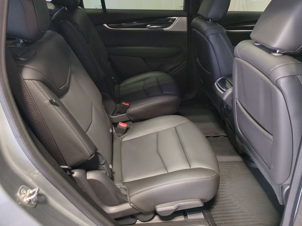 Thumbnail: 2025 Cadillac XT6 - 21