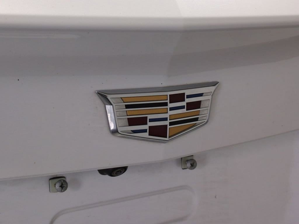 Thumbnail: 2023 Cadillac XT4 - 12