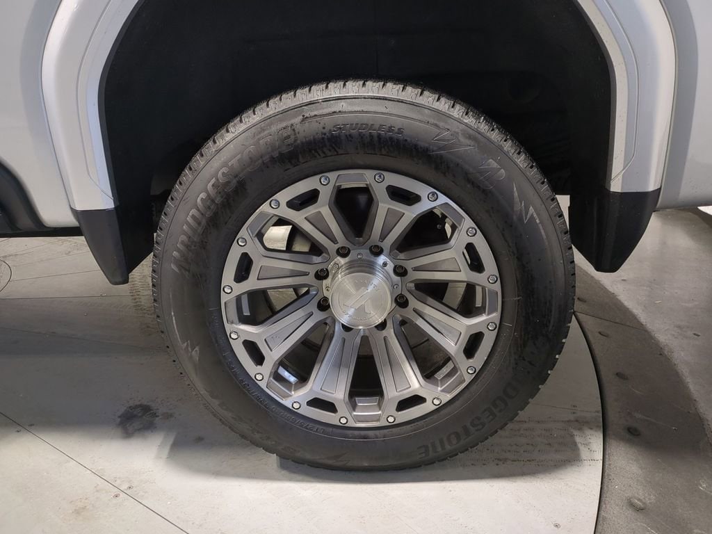 Thumbnail: 2023 GMC Sierra 2500 - 16