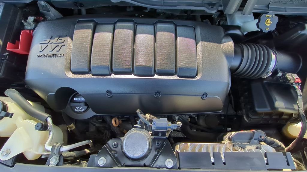 Thumbnail: 2017 Chevrolet Traverse - 14