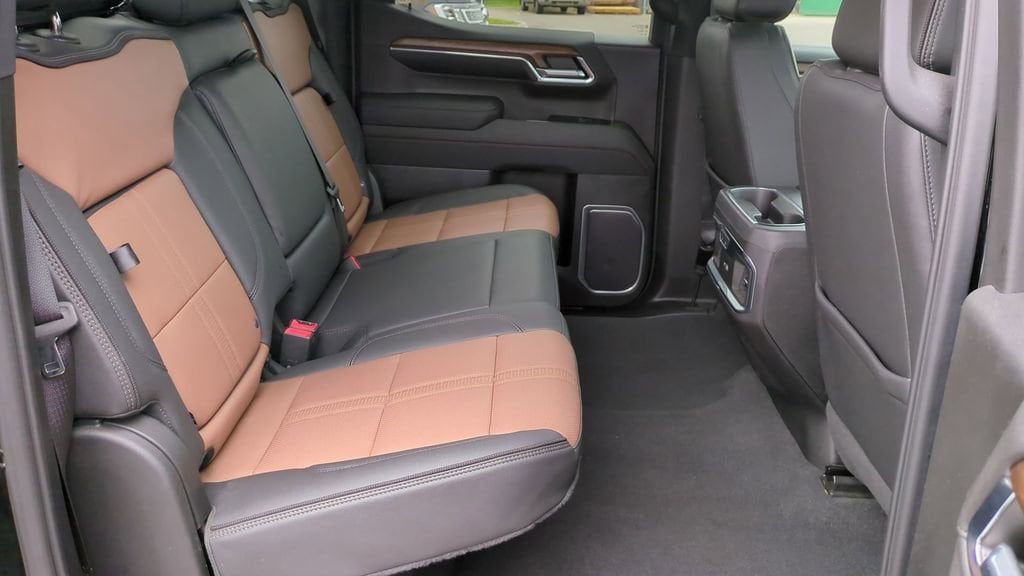 Thumbnail: 2023 Chevrolet Silverado 1500 - 20