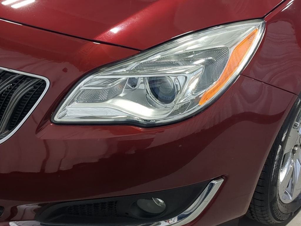 Thumbnail: 2016 Buick Regal - 14