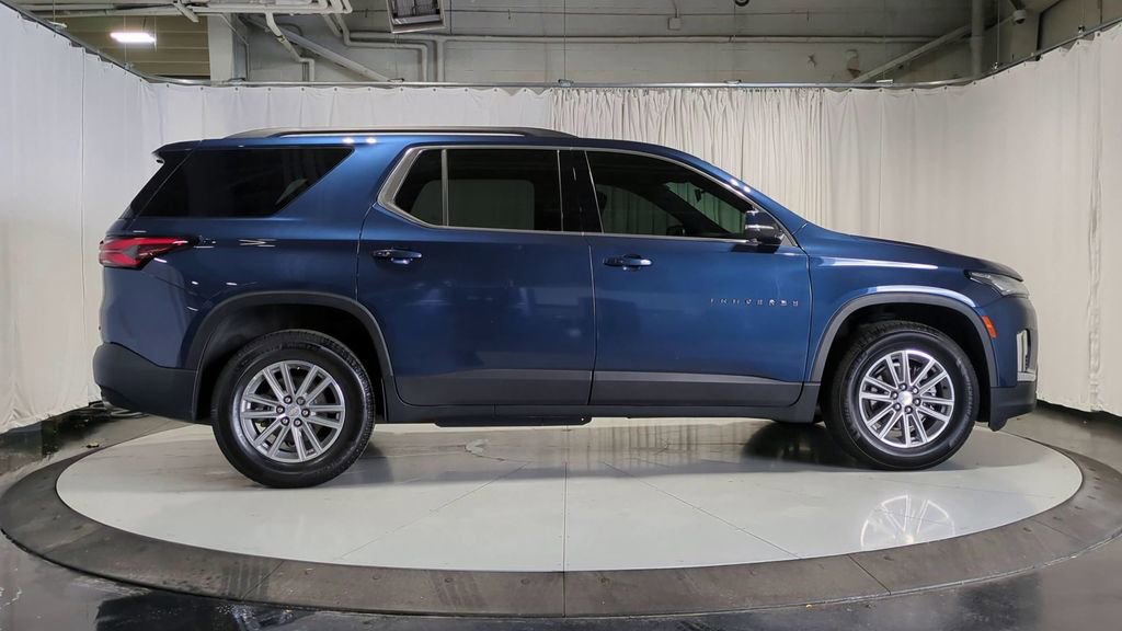 Thumbnail: 2022 Chevrolet Traverse - 11
