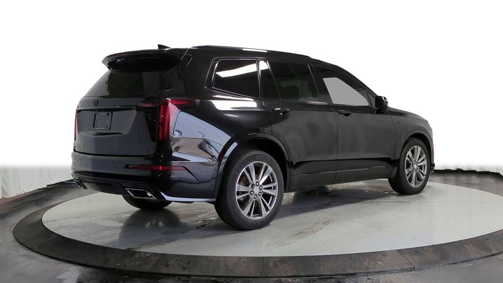 Thumbnail: 2021 Cadillac XT6 - 10