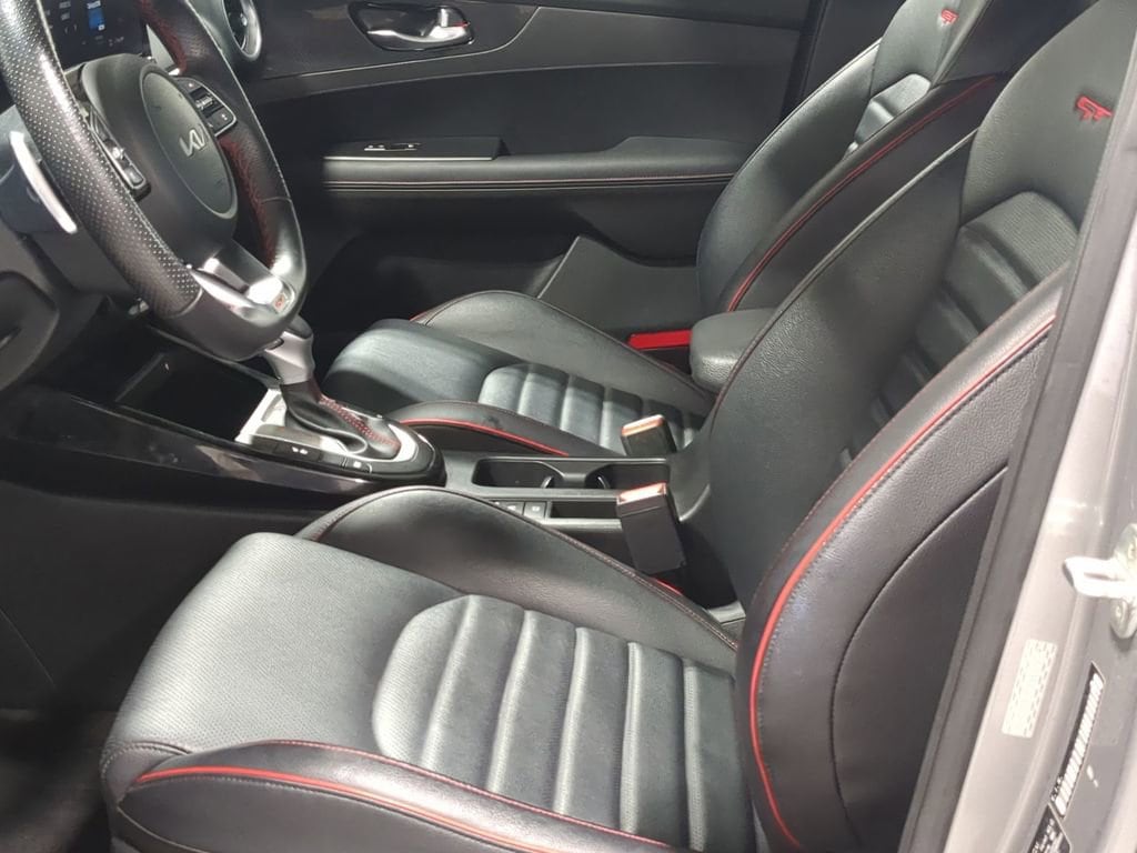 Thumbnail: 2023 Kia Forte - 30