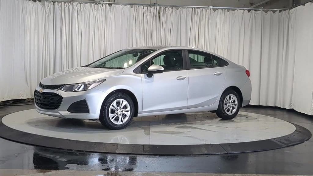 Thumbnail: 2019 Chevrolet Cruze - 5
