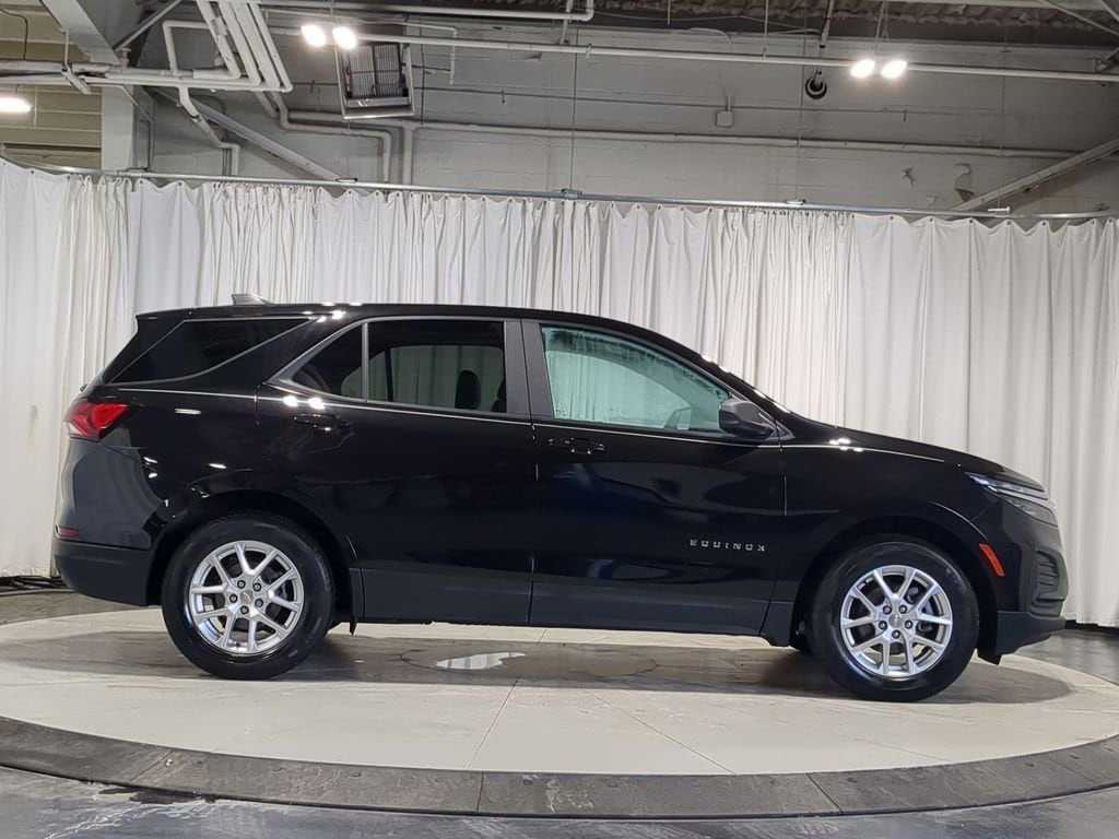 Thumbnail: 2022 Chevrolet Equinox - 18