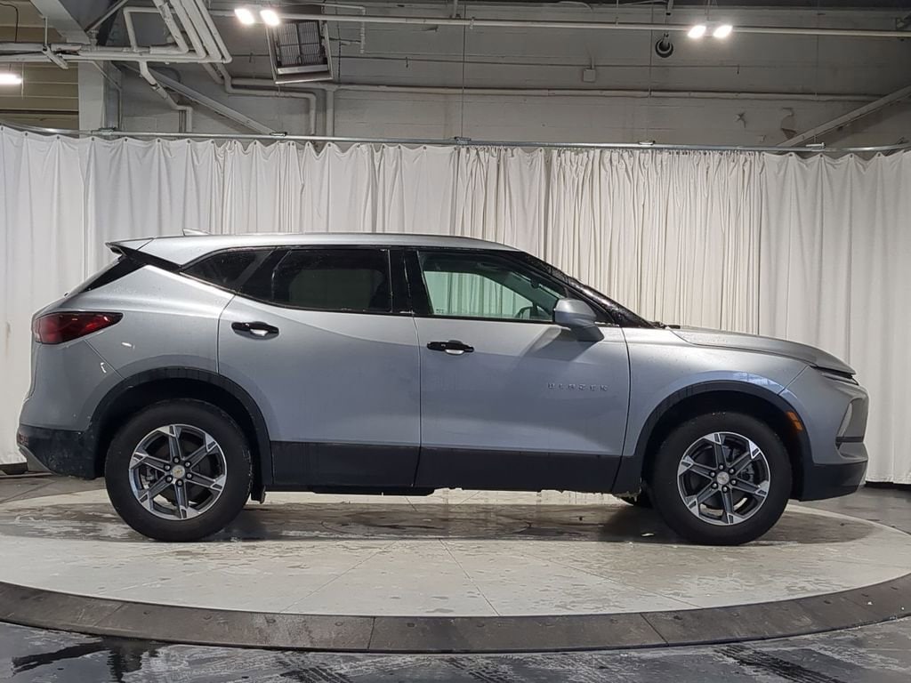 Thumbnail: 2025 Chevrolet Blazer - 18