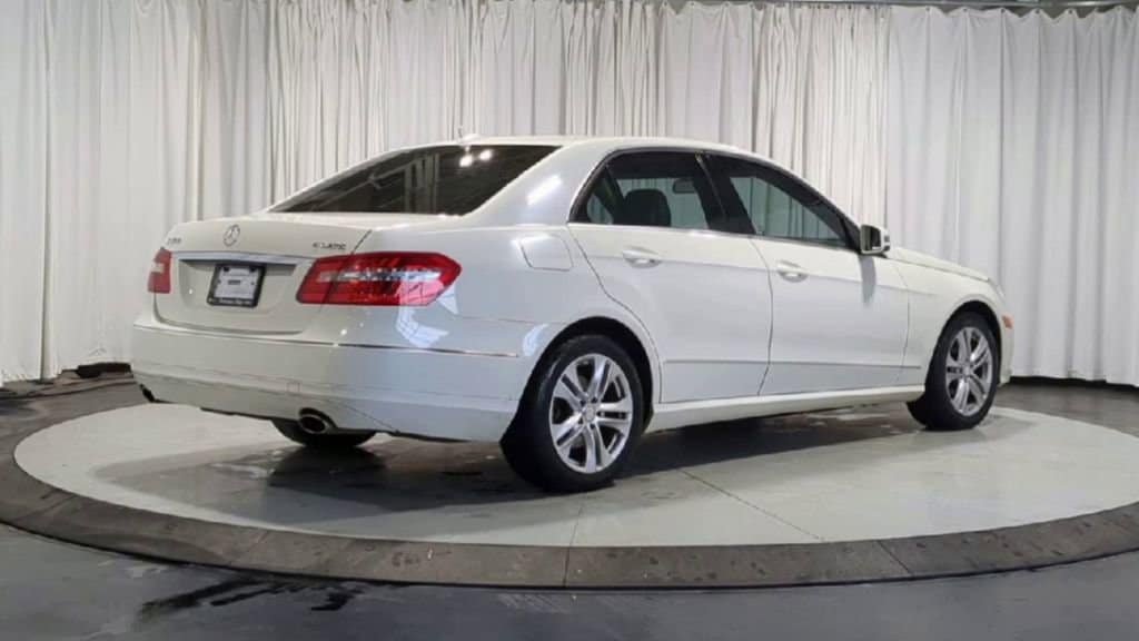 Thumbnail: 2011 Mercedes-Benz E-Class - 9