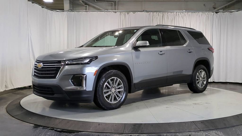 Thumbnail: 2023 Chevrolet Traverse - 4