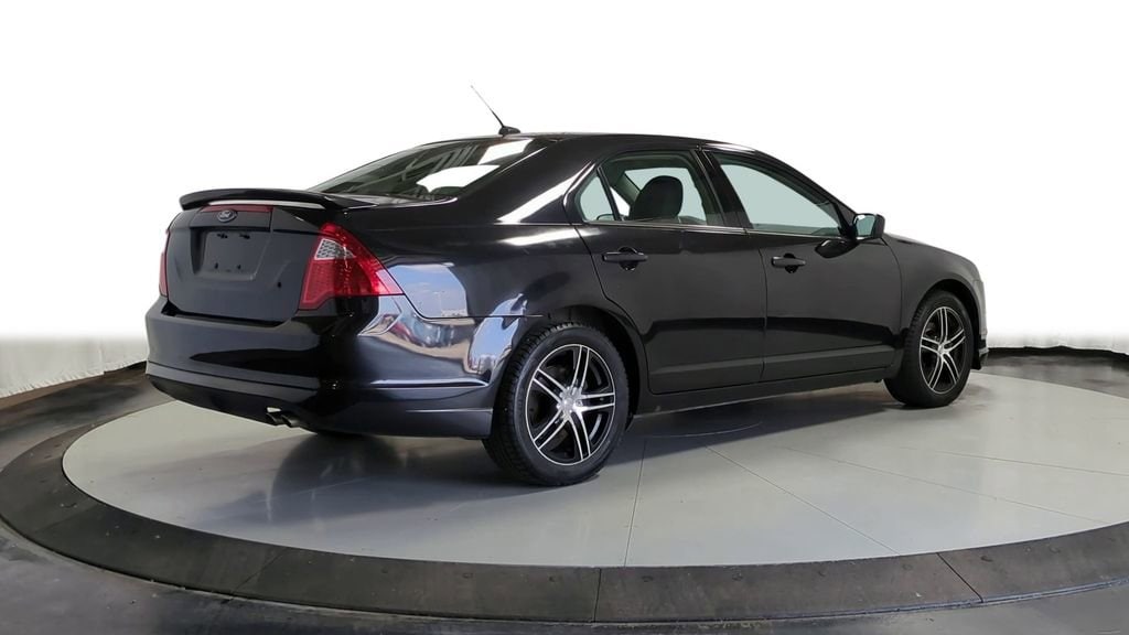 2010 Ford Fusion SE 10