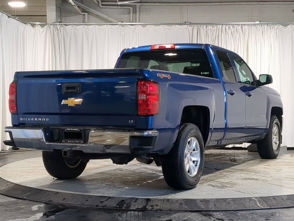 Thumbnail: 2016 Chevrolet Silverado 1500 - 17