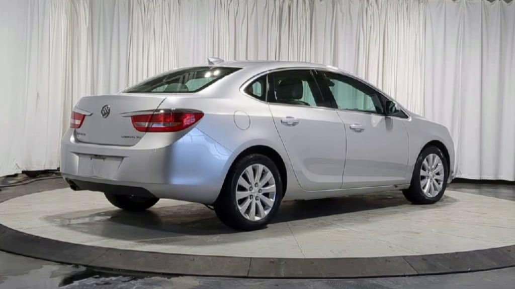 Thumbnail: 2016 Buick Verano - 9