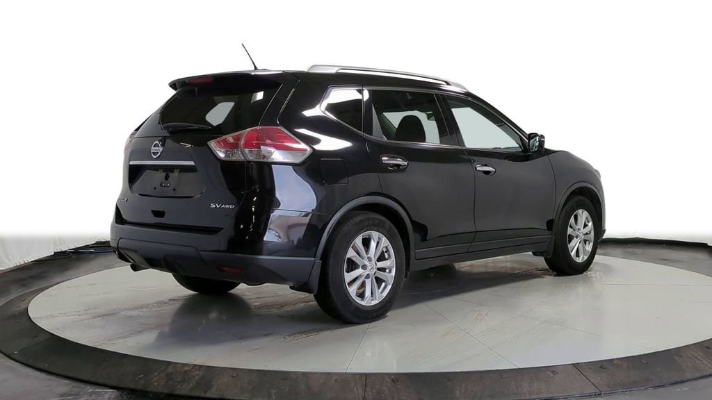 Thumbnail: 2015 Nissan Rogue - 10