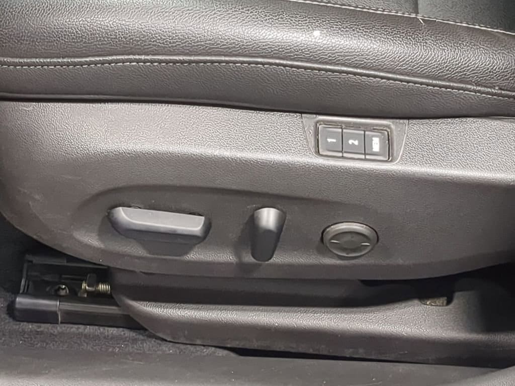 Thumbnail: 2018 Buick Regal - 21