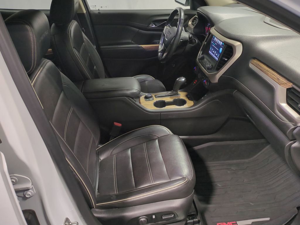 Thumbnail: 2019 GMC Acadia - 22