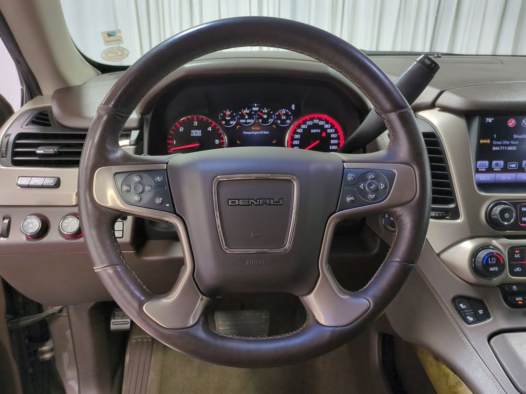 2016 GMC Yukon XL Denali 27