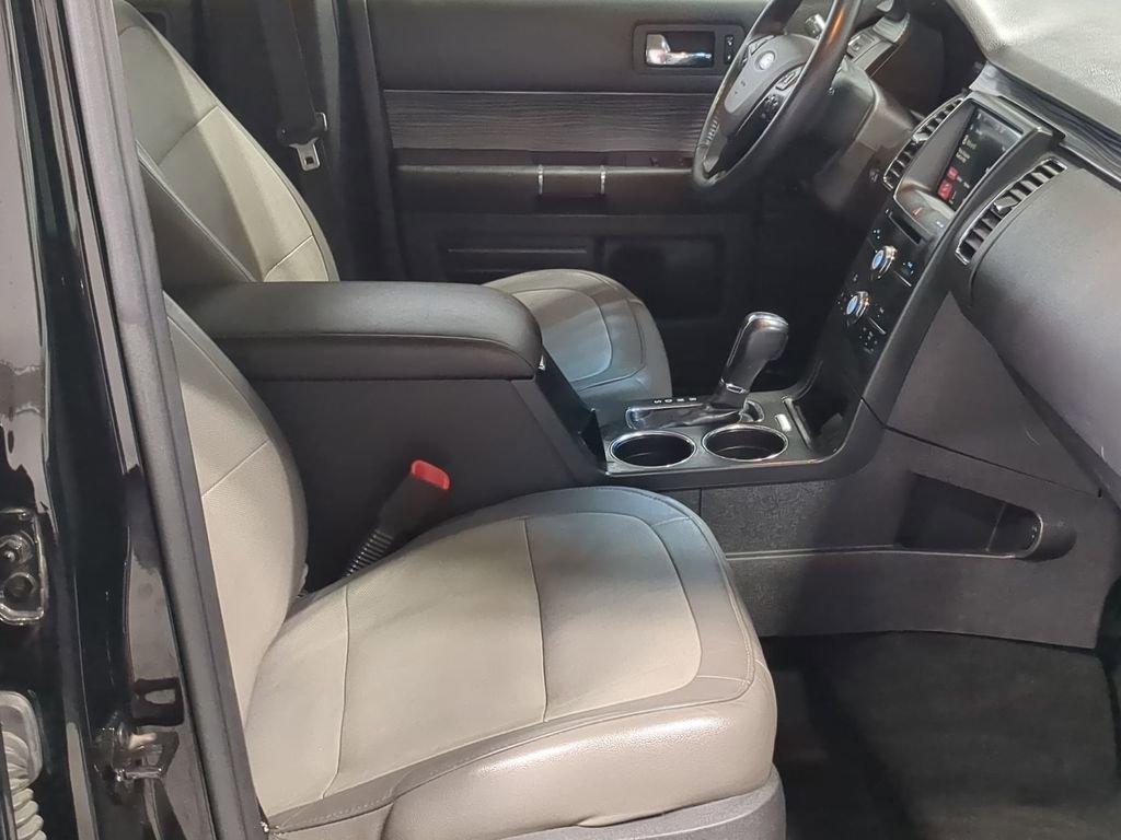 Thumbnail: 2018 Ford Flex - 26