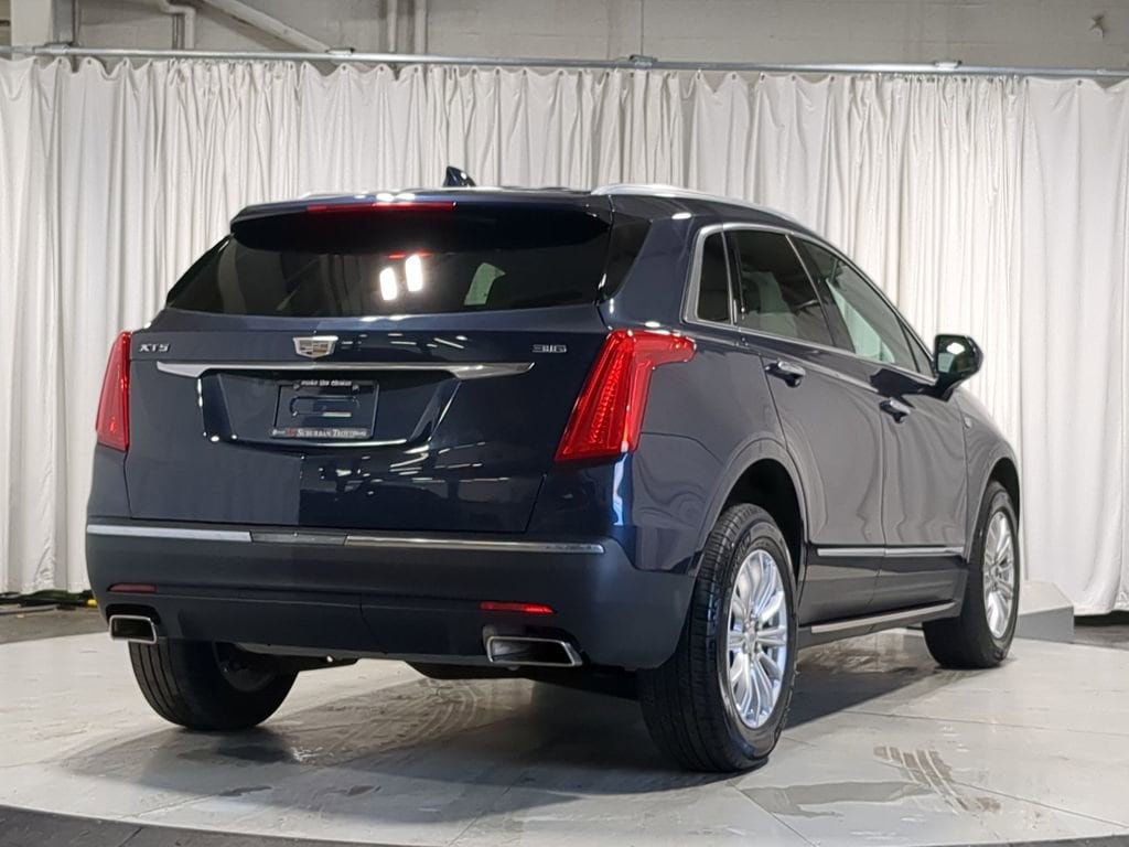 Thumbnail: 2019 Cadillac XT5 - 17