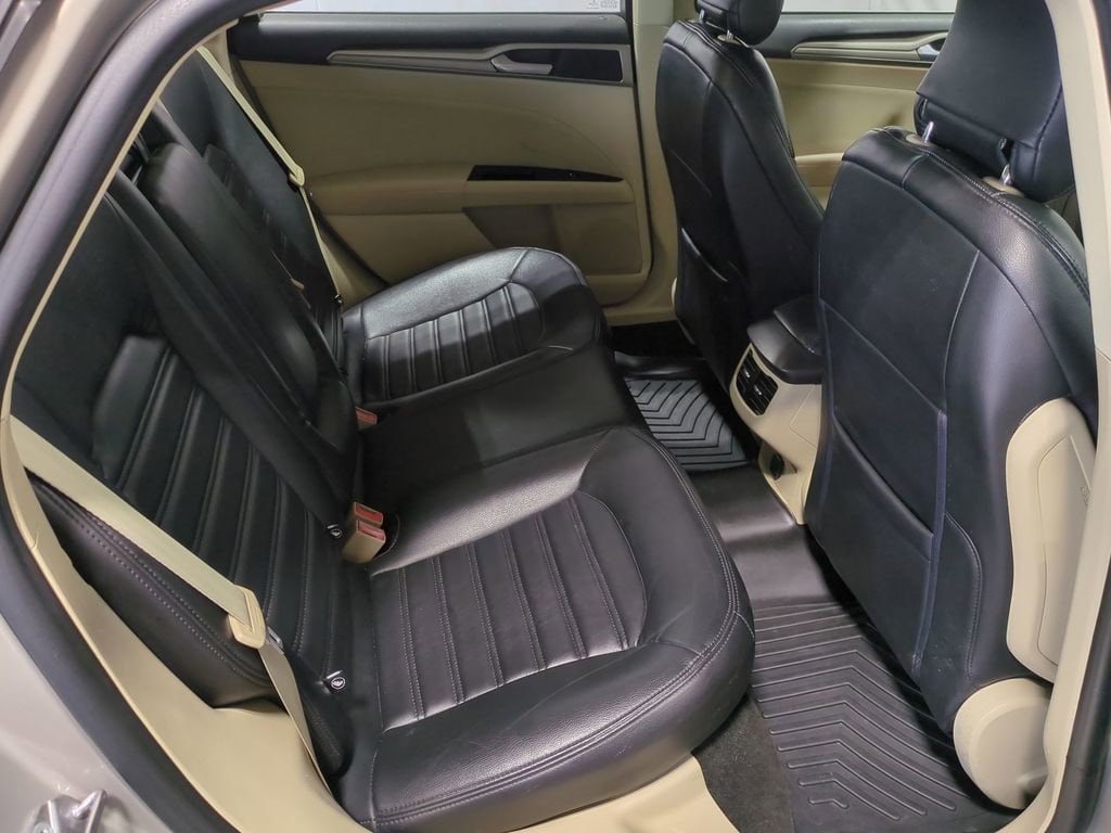 Thumbnail: 2015 Ford Fusion - 23