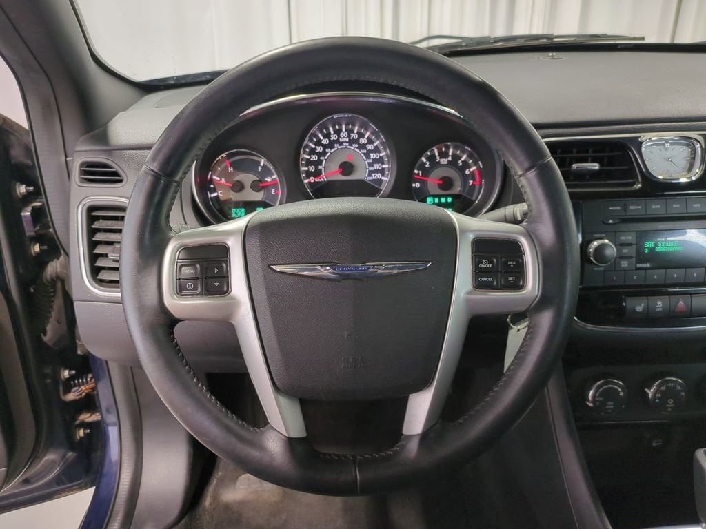 Thumbnail: 2014 Chrysler 200 - 23