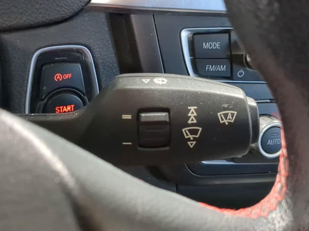 Thumbnail: 2015 BMW 3 Series - 40