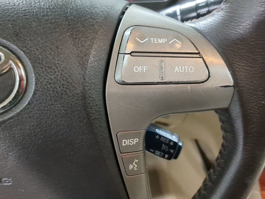 Thumbnail: 2010 Toyota Highlander - 38