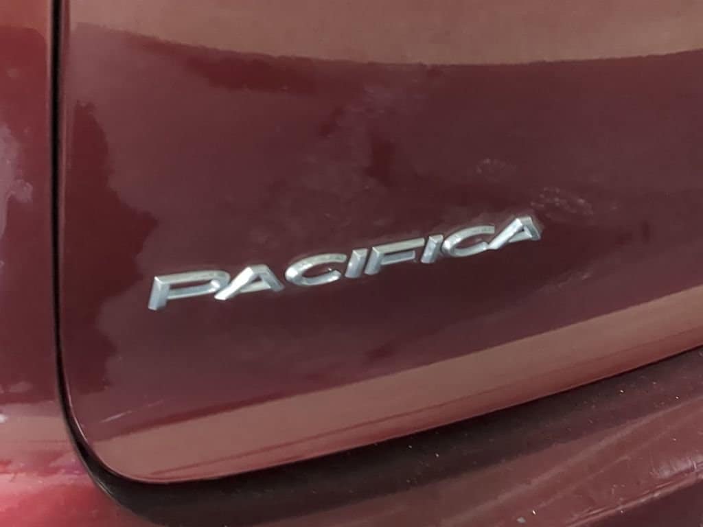 Thumbnail: 2017 Chrysler Pacifica - 24