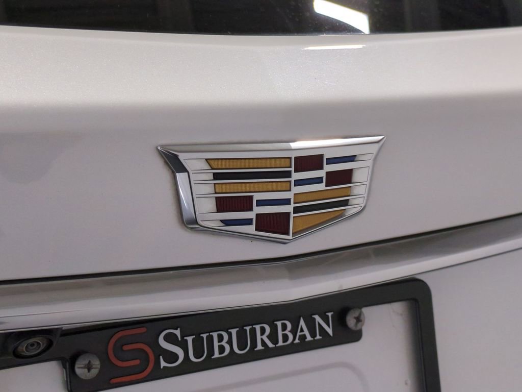 Thumbnail: 2023 Cadillac XT5 - 11