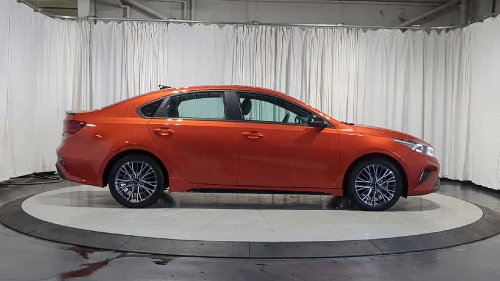 Thumbnail: 2023 Kia Forte - 11