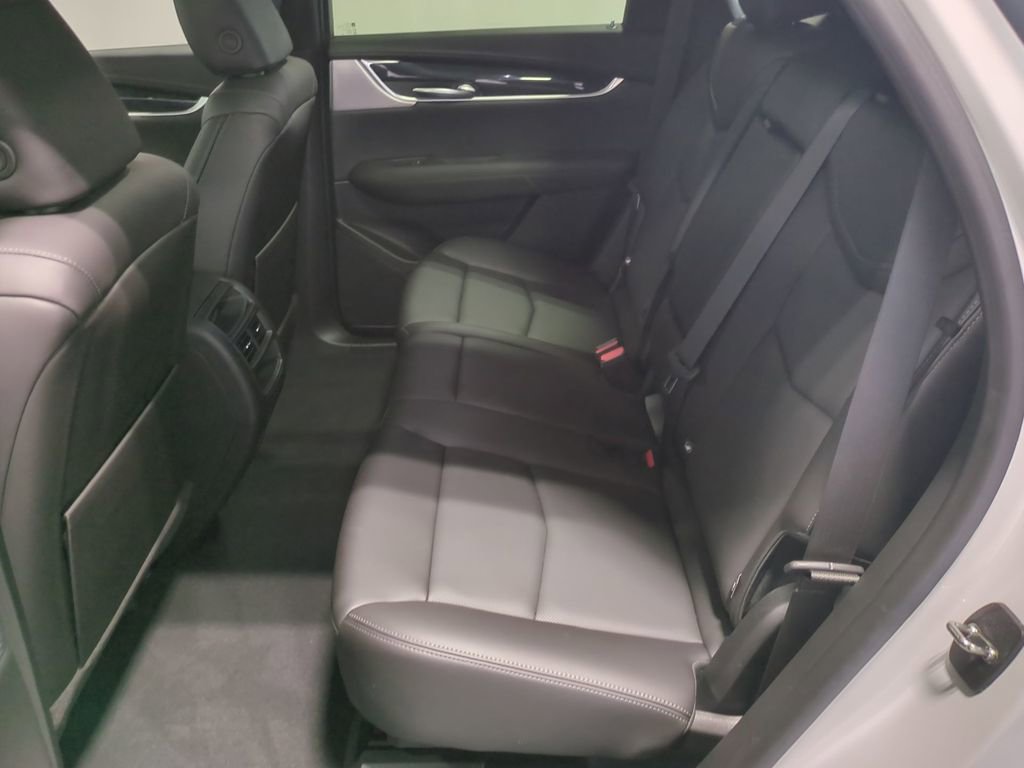 Thumbnail: 2023 Cadillac XT5 - 18