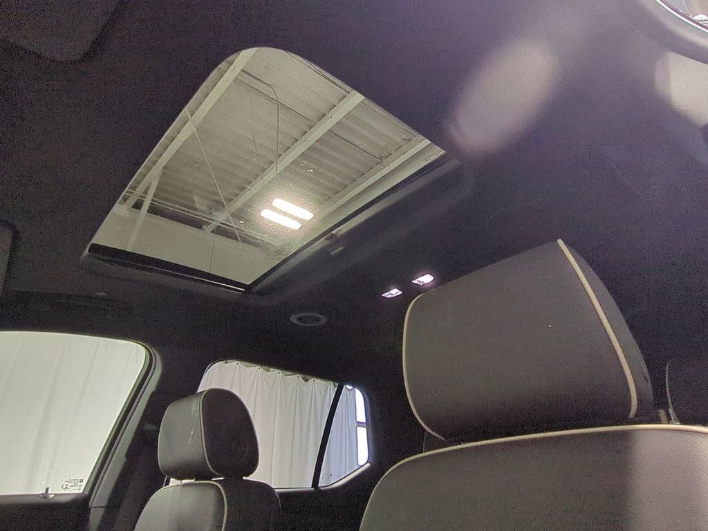 Thumbnail: 2023 Chevrolet Traverse - 19