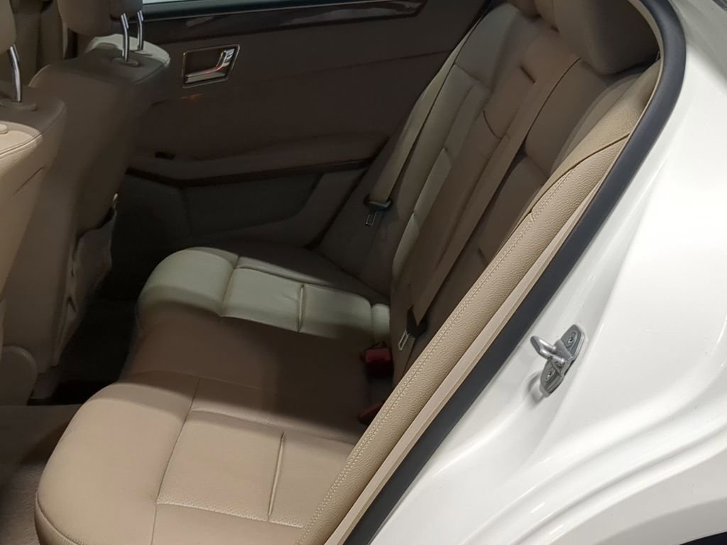 Thumbnail: 2011 Mercedes-Benz E-Class - 32