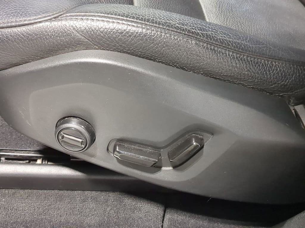 Thumbnail: 2020 Volvo XC60 - 24