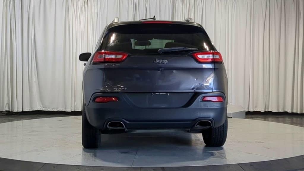 Thumbnail: 2016 Jeep Cherokee - 8