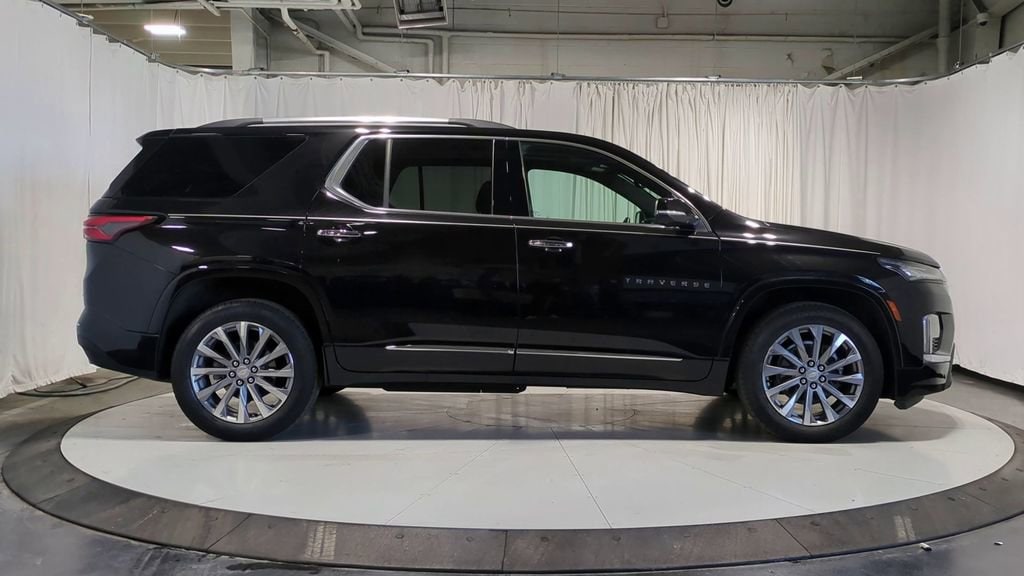 Thumbnail: 2023 Chevrolet Traverse - 9