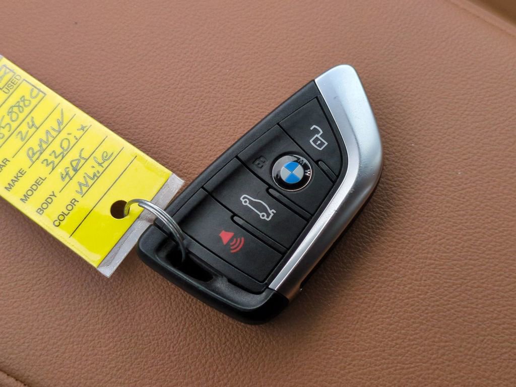 Thumbnail: 2024 BMW 3 Series - 37