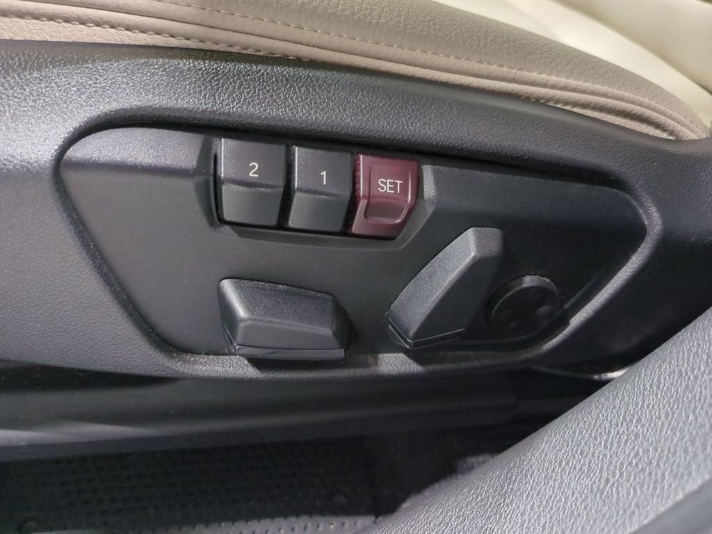 Thumbnail: 2021 BMW X1 - 21