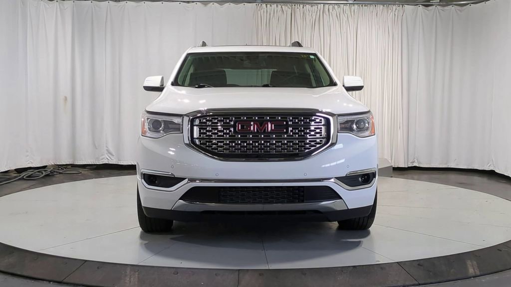 2019 Gmc Acadia Denali photo 2